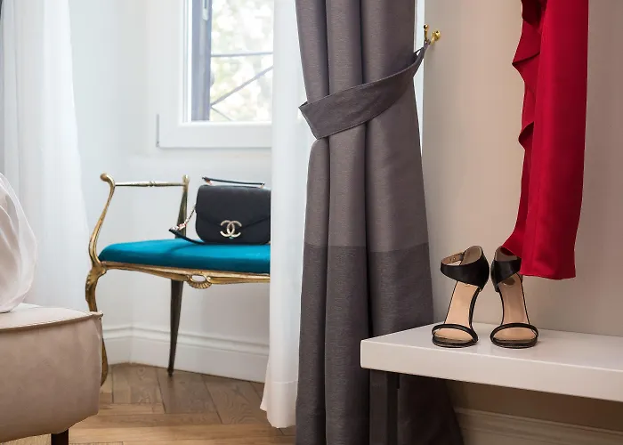 Palazzo Baj In Trastevere 4*