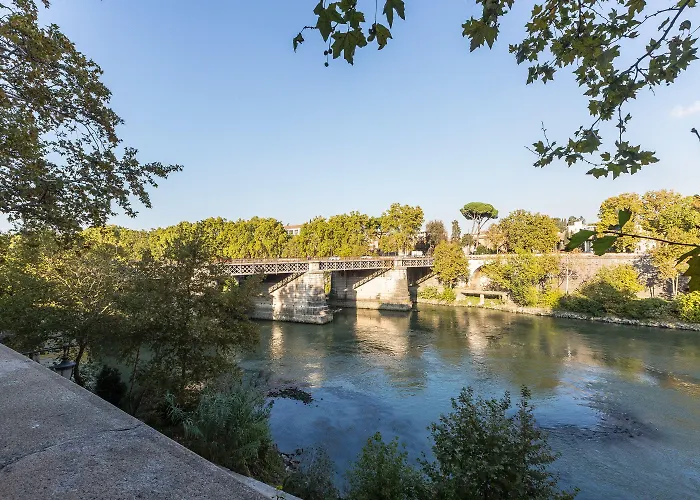 Palazzo Baj In Trastevere 4*